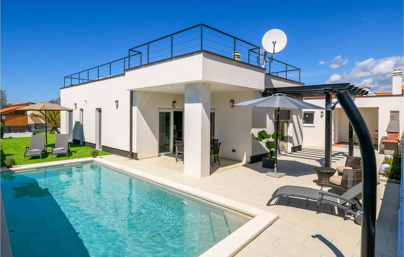 Casa vacanza a Peroj a partire da 221€ a notte