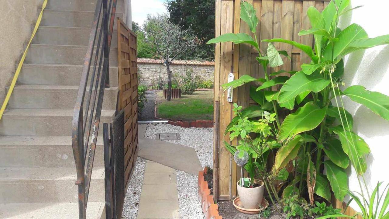 Appartement de vacances entier, Double Room with Garden View in Sancoins, Saint-Amand-Montrond
