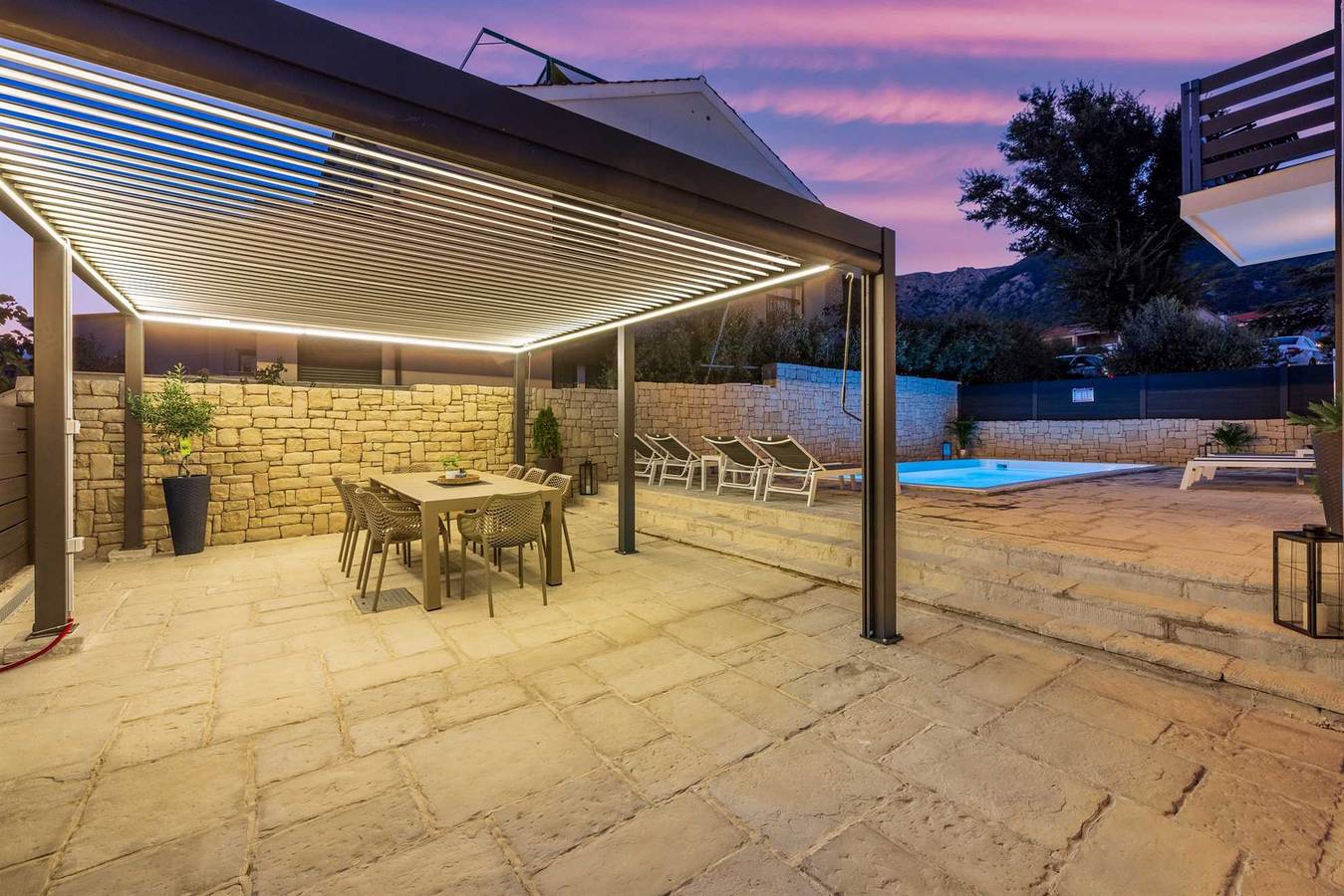 Villa Soleil am Meer mit privatem Pool in Vela plaža, Baska