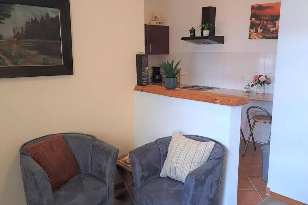 Ganze Wohnung, Ferienwohnung 1, 30 qm, 1 Schlafzimmer, max. 2 Personen in Lindow, Ruppiner Seenland
