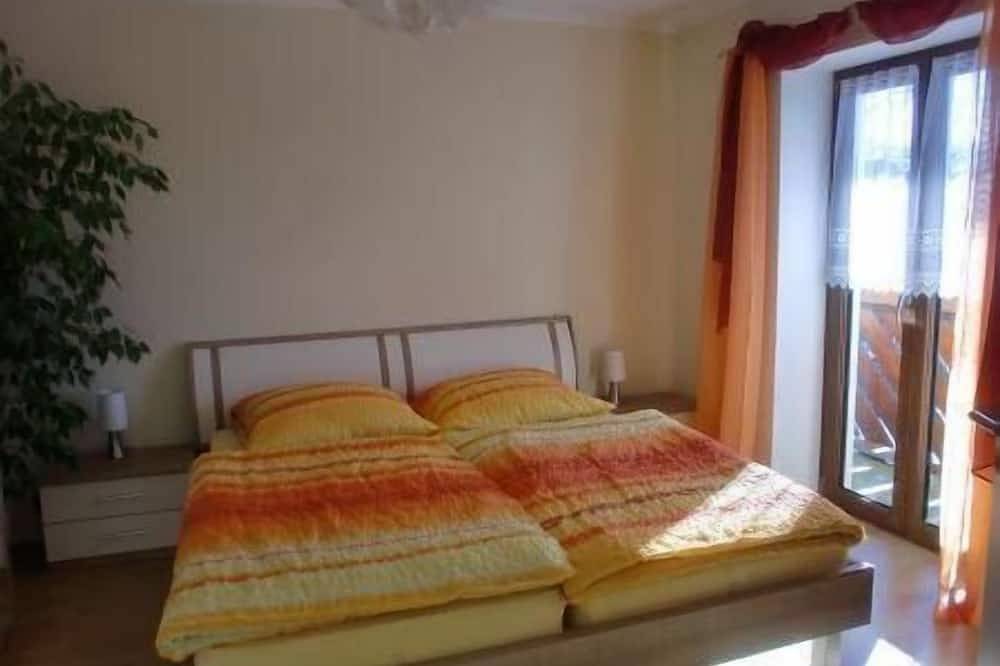 Ganze Wohnung, Ferienwohnung Grafing für 1 - 4 Personen mit 1 Schlafzimmer - Ferienwohnung in Grafing, Oberbayern
