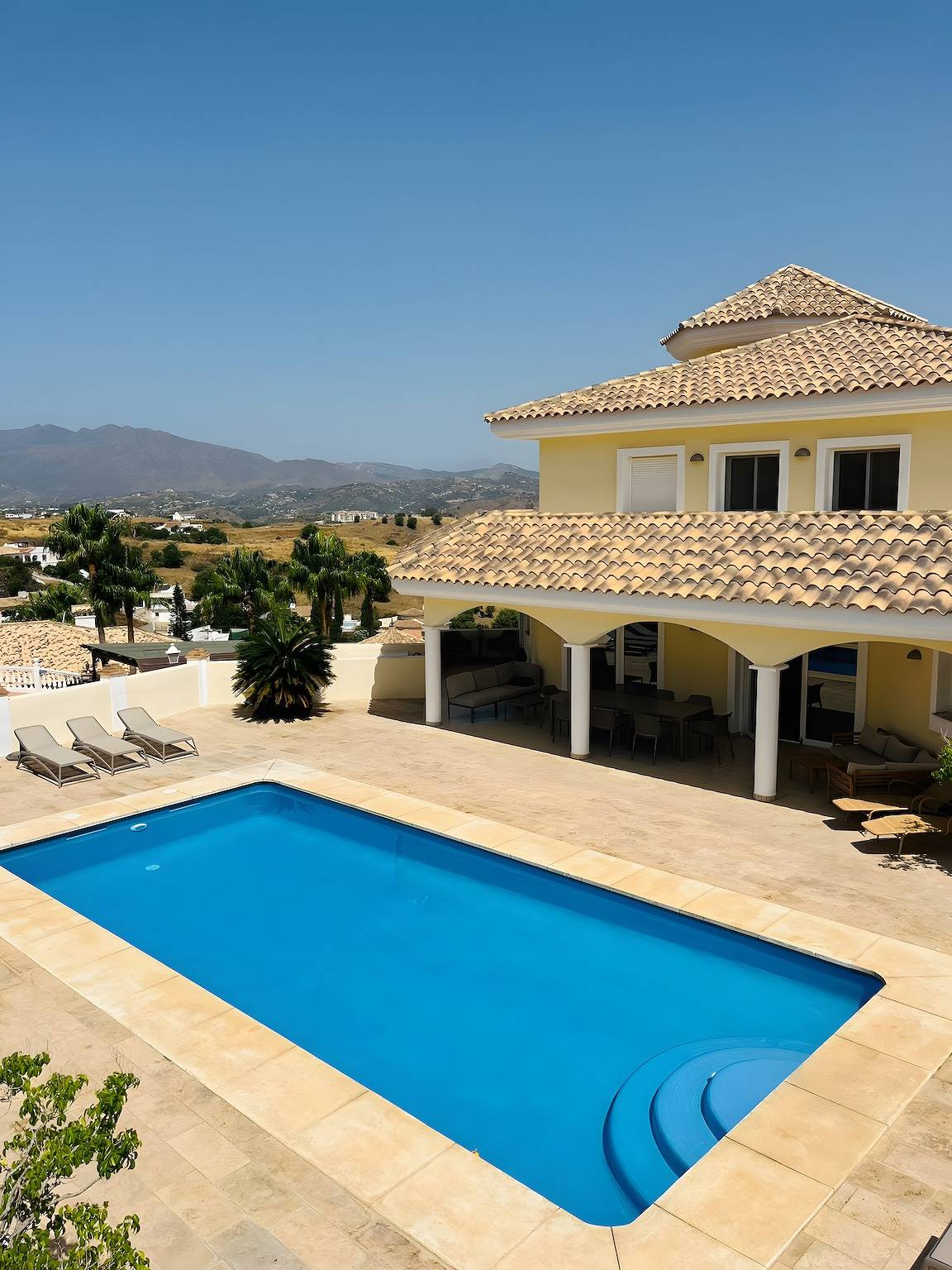 "'Luxurious villa in the sun" mit Meer- und Bergblick, Pool, Nicht unter 40 in Mijas Costa, Mijas