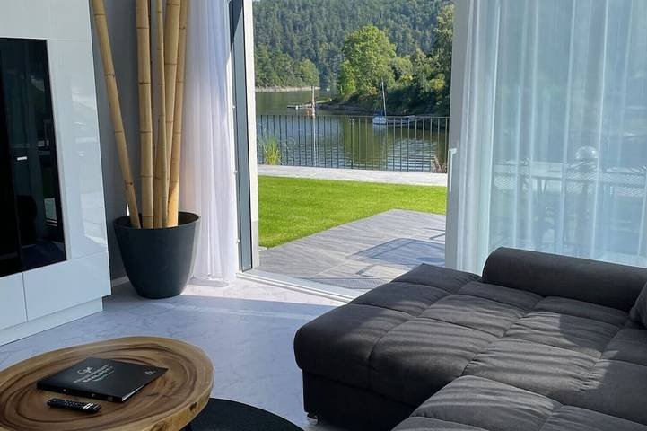 Ferienwohnung für 6 Personen, mit Terrasse und Garten in Bad Lobenstein