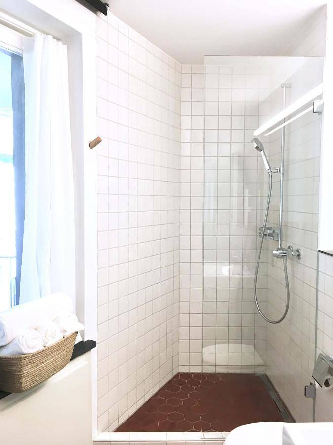 Double Room with Shared Bathroom in Zürich, Bezirk Zürich