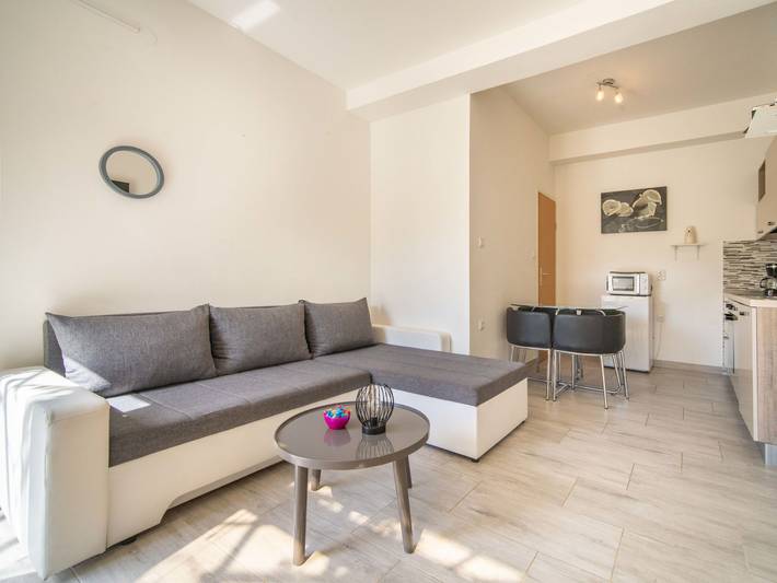 Gîte pour 3 personnes, avec terrasse à Senj - 2