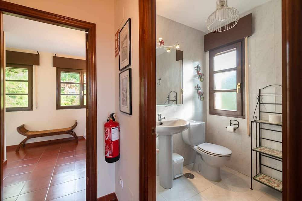 Villa Locus Amoenus in Villahormes, Llanes