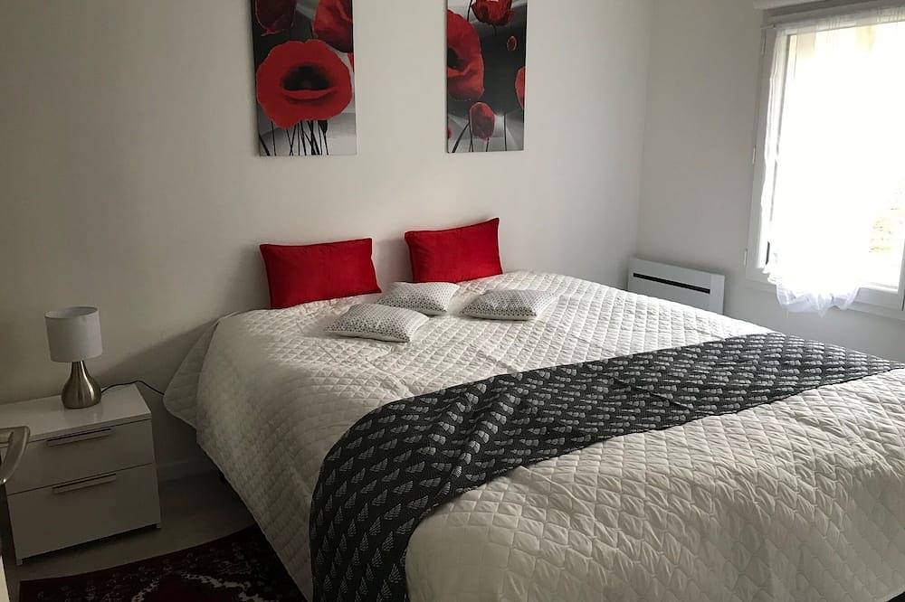Ganze Wohnung, Cosy T3, large garden, 200 m from Parc St Nicolas, parking, Wifi Thd, Angers in Avrillé, Angers und Umgebung