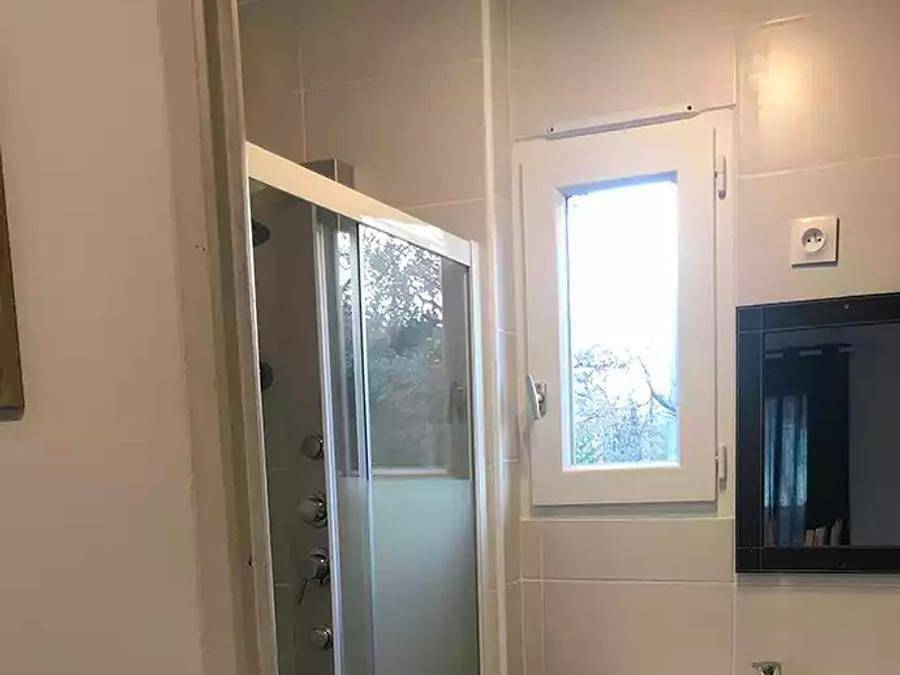 Flower Camping Jas du Moine - Mobilhome 6 personnes - Cottage Confort 35m² - 2 chambres + Terrasse + Tv in Salignac, Région de Forcalquier