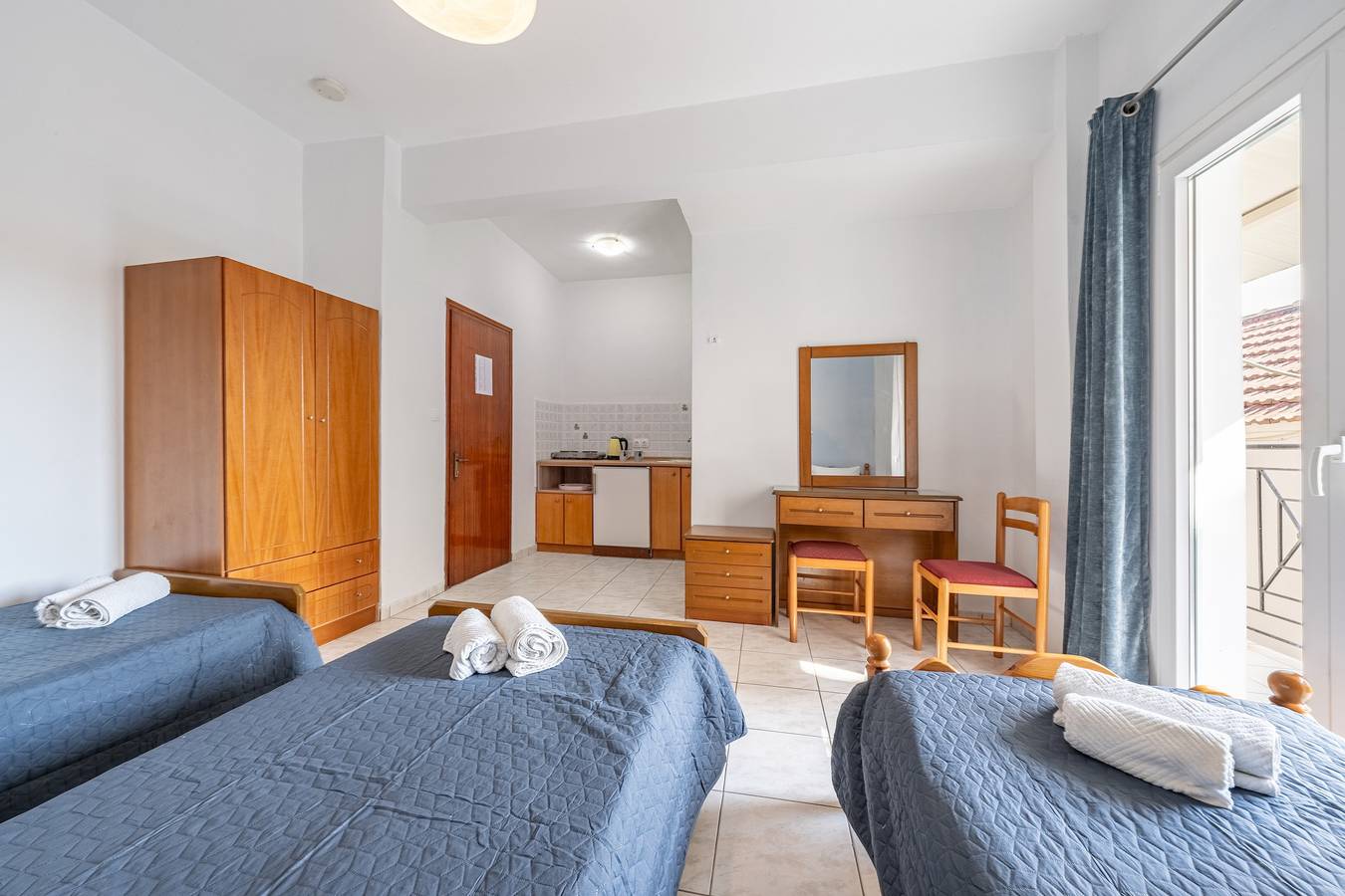 Ganzes Studio, Einzimmerapartment '3 Standard' mit gemeinsamer Terrasse, Wi-Fi und Klimaanlage in Kavos, Korfu
