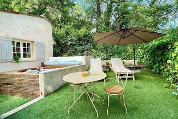 Gîte pour 4 personnes, avec jacuzzi et jardin, animaux acceptés à Mouans-Sartoux
