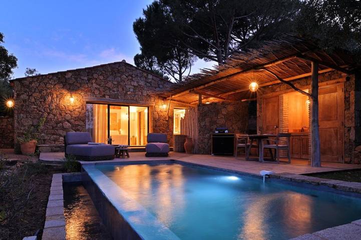 Villa pour 2 personnes, avec jacuzzi ainsi que piscine et jardin à Porto-Vecchio - 4
