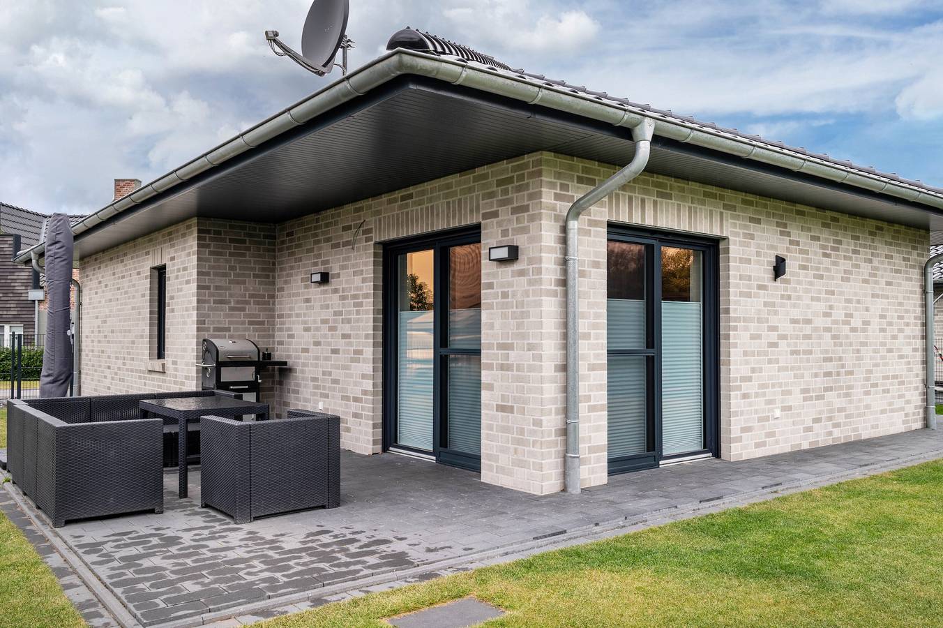 Ferienhaus 'Ferienhaus Am See Mit Sauna' mit privater Terrasse, privatem Garten und Wi-Fi in Barßel, Nordseeküste