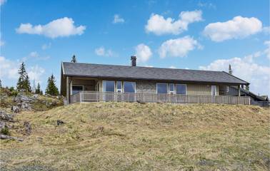 Gîte pour 7 personnes, avec terrasse ainsi que sauna et jardin dans Sjusjoen