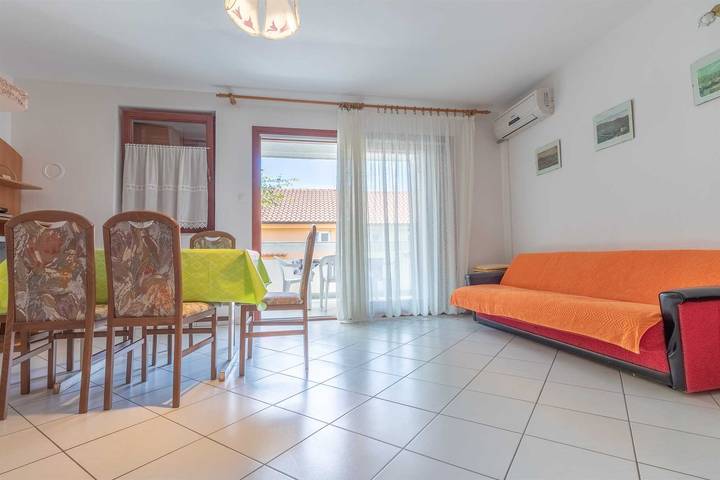 Appartement entier, Appartement Antica avec balcon et parking in Baška, Krk