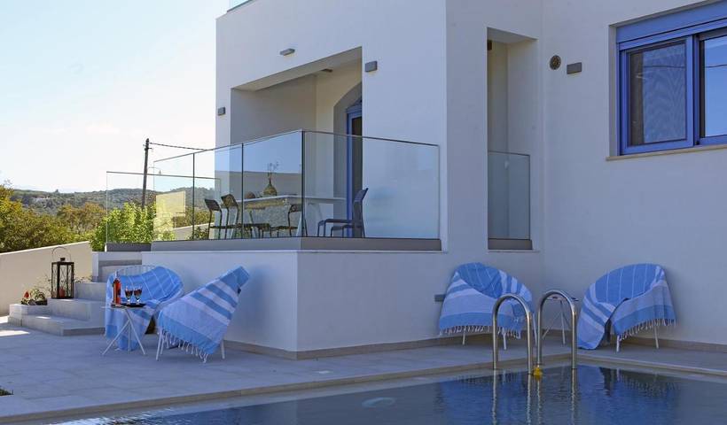 Location de vacances pour 9 personnes, avec piscine et jardin, adapté aux familles dans Kalyves - 4