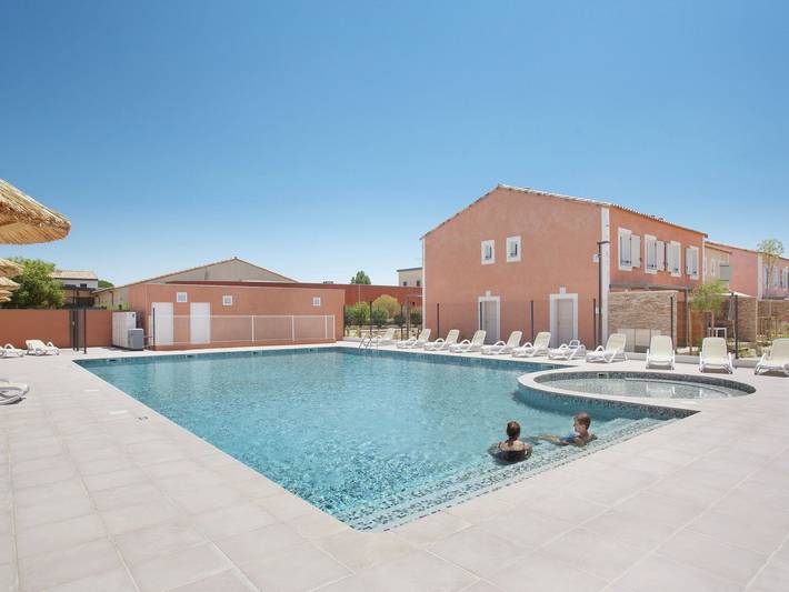 Appartement de vacances pour 6 personnes, avec balcon et piscine à Aigues-Mortes