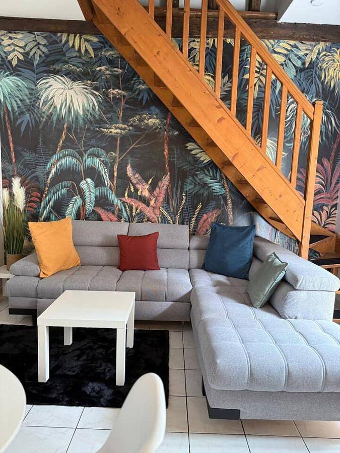 Appartement entier, One-Bedroom Apartment in Saint-Doulchard, Région de Bourges