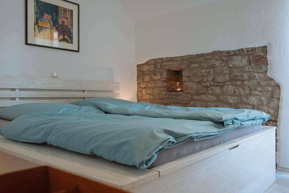 Ganze Wohnung, 2-Bett-Appartement Nr. 2, Du/Wc, Wohn-/Schlafraum - Ferienwohnungen Maijeschhof in Pelm, Vulkaneifel