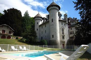 Château pour 4 personnes, avec jardin et piscine dans Auvergne-Rhône-Alpes