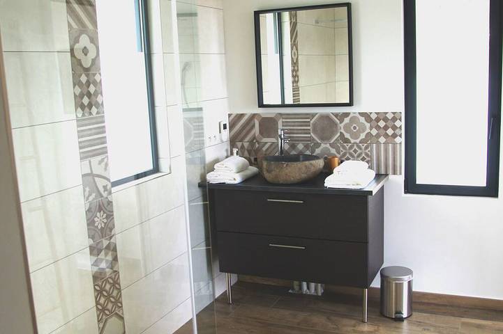 Chambre d’hôte pour 2 personnes, avec jacuzzi ainsi que piscine et jardin dans Pays de Fayence - 4