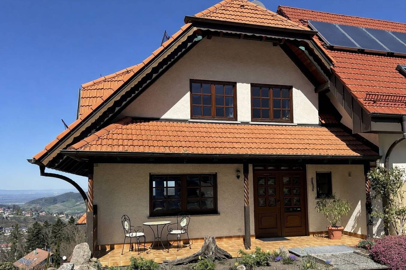 Ganze Wohnung, Ferienwohnung Nasdala: Entspannen mit traumhaftem Panoramablick in Bühlertal, Mittlerer Schwarzwald