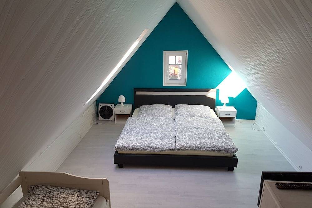 Ganze Wohnung, Mit großer Dachterrasse in Detern, Nordseeküste