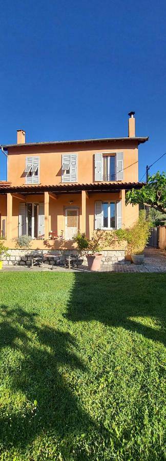 Location de vacances pour 4 personnes, avec jardin et piscine, animaux acceptés à Tourrette-Levens - 3