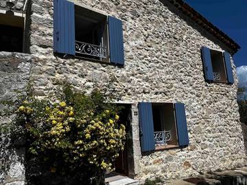 Location de vacances pour 4 personnes, avec vue à Gourdon (Provence-Alpes-Côte d'Azur)