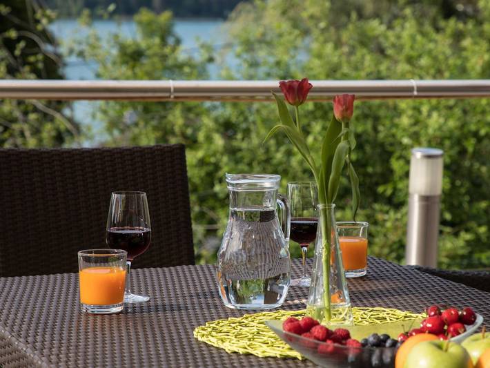 Hotel für 4 Personen, mit Garten und Seeblick sowie Balkon, kinderfreundlich in Finkenstein am Faaker See - 2