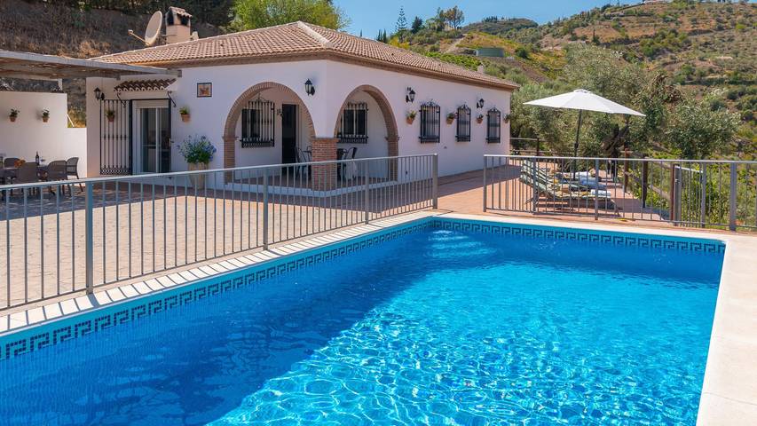 Chalet para 6 personas, con piscina y balcón/terraza - 1