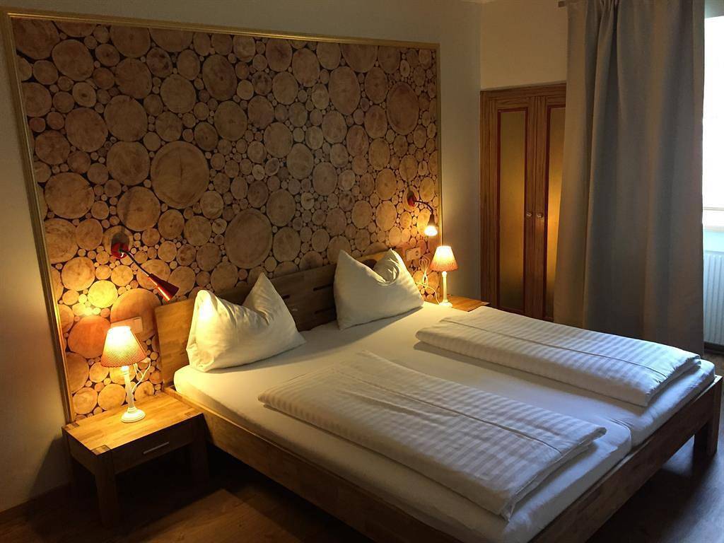 Dreibettzimmer in Villgratner Berge, Strassen im Hochpustertal