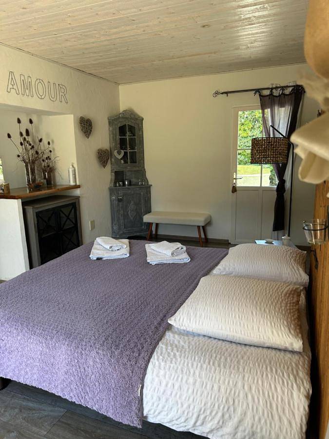Double Room with Private Bathroom in Notre-Dame-de-Riez, Vallée de la Loire