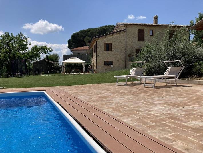 Casa vacanza per 6 persone, con Terrazza e Giardino nonché Piscina e Panorama a Poggio Mirteto
