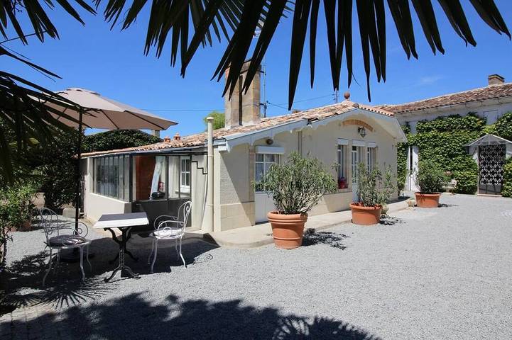 Location de vacances pour 2 personnes, avec jardin à Eyrans