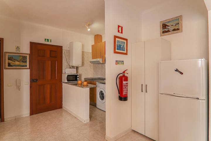 Ganze Wohnung, Apt. Torre Sol 107 – direkt am Strand, Klimaanlage & Pool in Armação de Pêra (costa), Armação de Pera