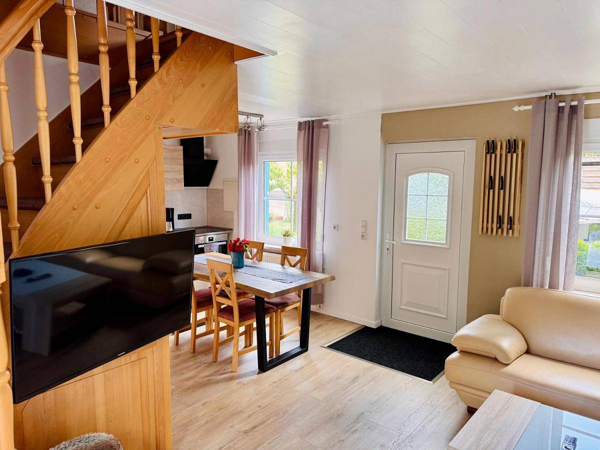 Ferienhaus mit eigenem Garten 2 Sz 2 Bäder 70Qm in Grimnitzsee, Joachimsthal