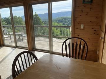 Log Cabin for 4 Guests in Page County, Picture 1