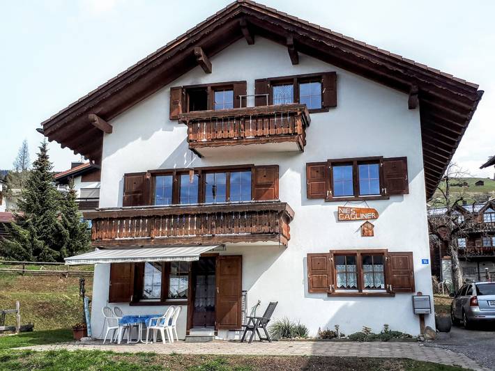 Entire holiday apartment, Nies Gagliner - 2.5 room apartment in Falera, Flims Laax Falera