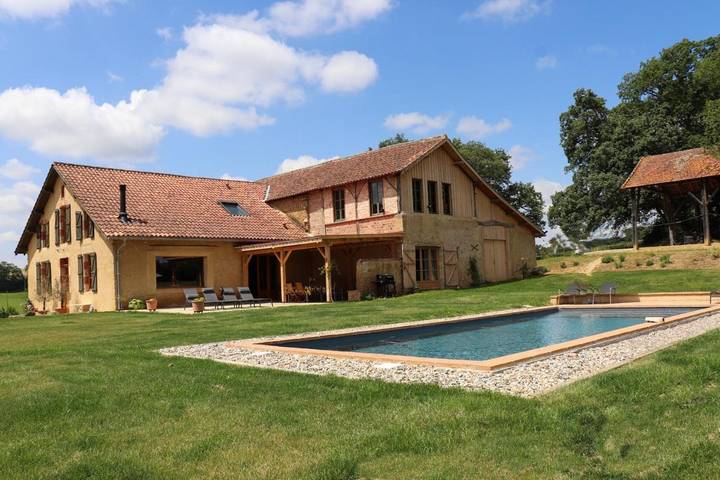 Location de vacances pour 12 personnes, avec piscine et jardin à Montesquiou - 4