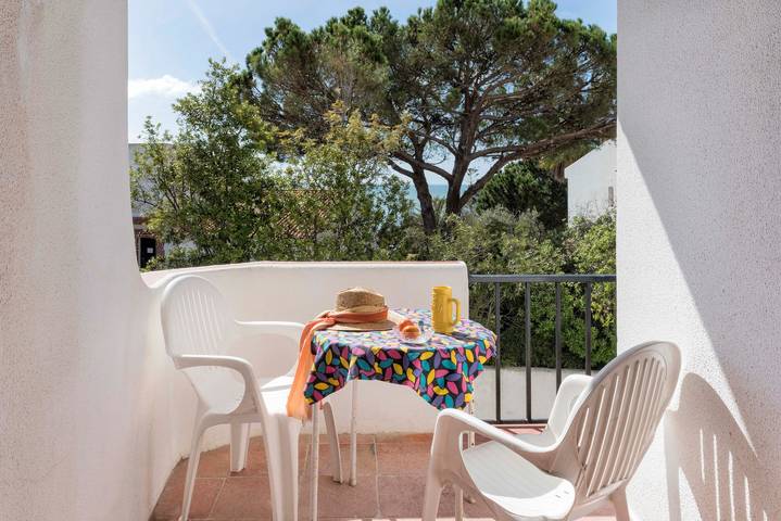 Appartement entier, Appartement 'Maresia' avec vue sur la mer, Wi-Fi et climatisation in Praia da Oura, Albufeira e Olhos de Água