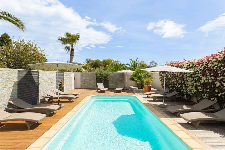 Villa pour 7 personnes, avec jardin et balcon dans Cala Rossa