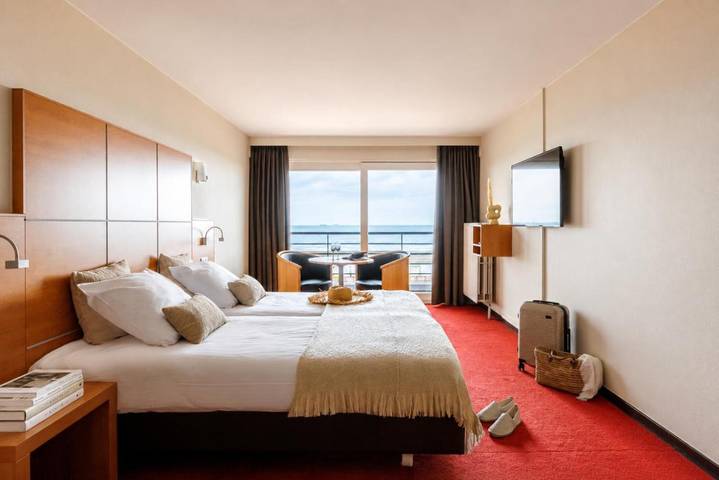 Hôtel pour 2 personnes, avec Balcon et Jacuzzi ainsi que Terrasse et Sauna