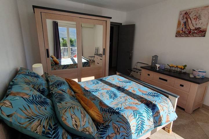 Location de vacances pour 6 personnes, avec jardin à Pietracorbara - 3