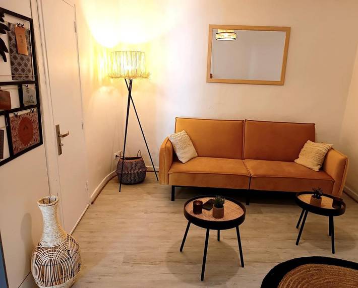 Gîte pour 2 personnes, avec Jacuzzi à Saint-Jean-de-Crieulon