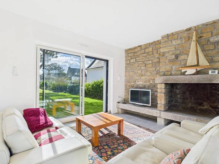 Location de vacances pour 8 personnes, avec terrasse et jardin dans Le Cabellou - 2