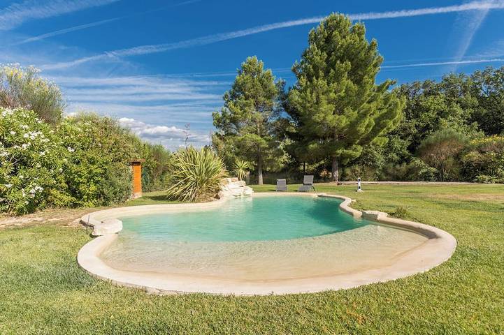 Location de vacances pour 8 personnes, avec jardin, animaux acceptés à Le Puy-Sainte-Réparade