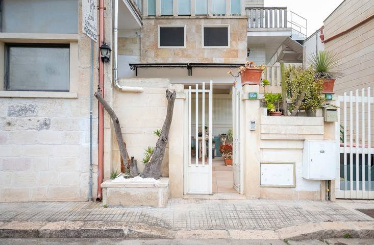 Geheel appartement, Appartement 'Atenaion Otranto - Studio 15' met privéterras, wifi en airconditioning in Otranto, Ontranto en omgeving