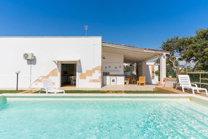 Villa Marcella by BarbarHouse in Racale, Golfo di Taranto
