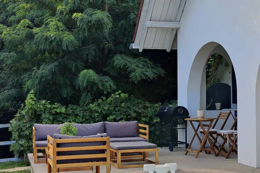 Charming luxurious cottage with a jacuzzi and Ac on the Hungarian countryside. in Szigetvári járás