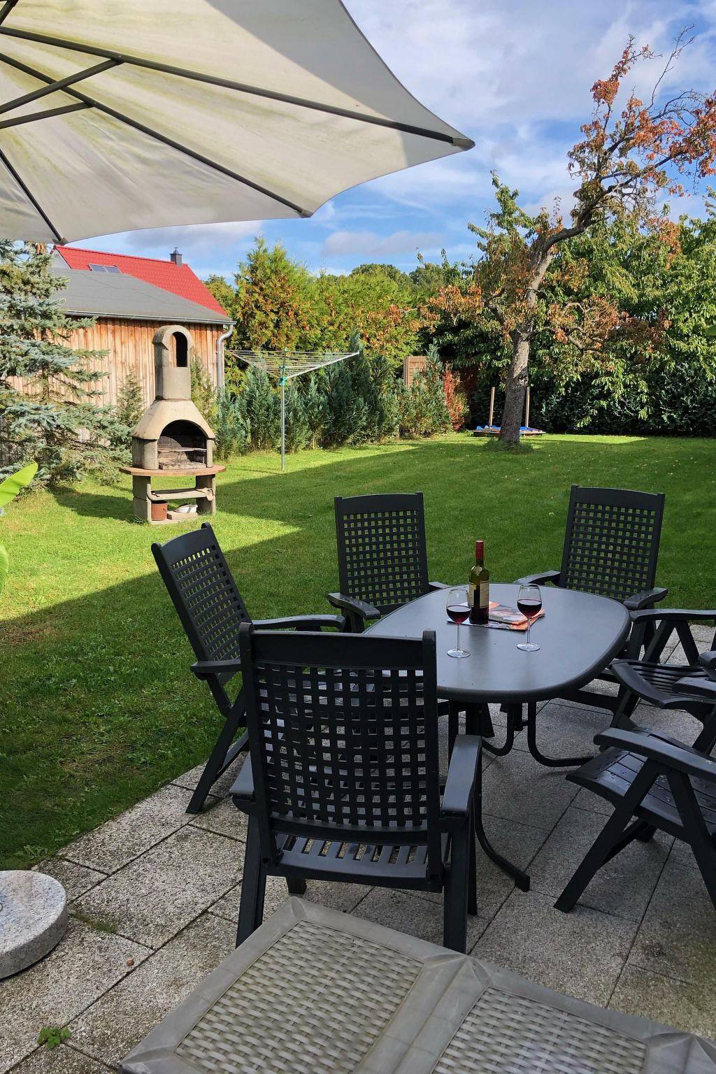 Mit Garten, Grill und Terrasse in Mönkebude, Vorpommern Greifswald